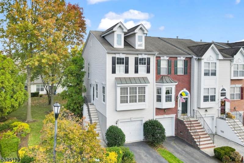 219 Swathmore Dr - Photo 1