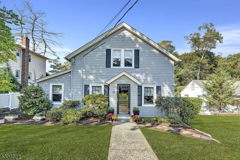 19 Forest Dr - Photo 1