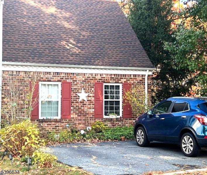 44 Van Pelt Ct - Photo 1