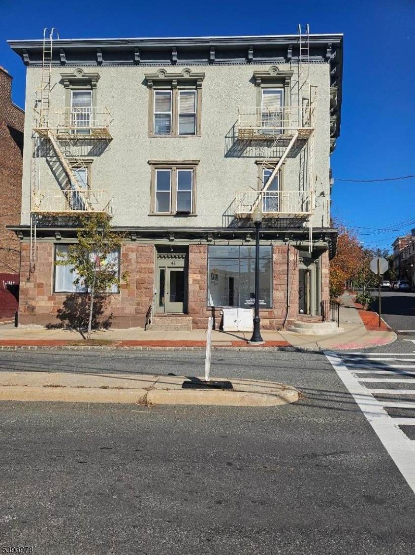 41 Glenridge Ave - Photo 1