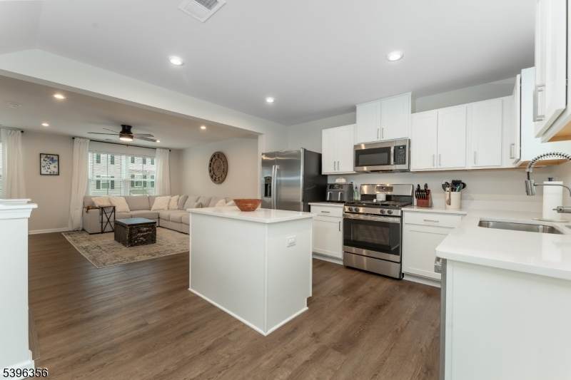 22 Limestone Blvd - Photo 1