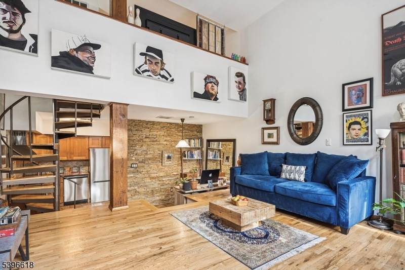 54 Mcwhorter St - Photo 1