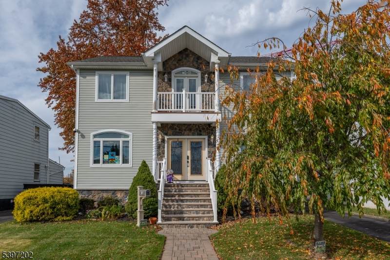 27 Evergreen Ave - Photo 1