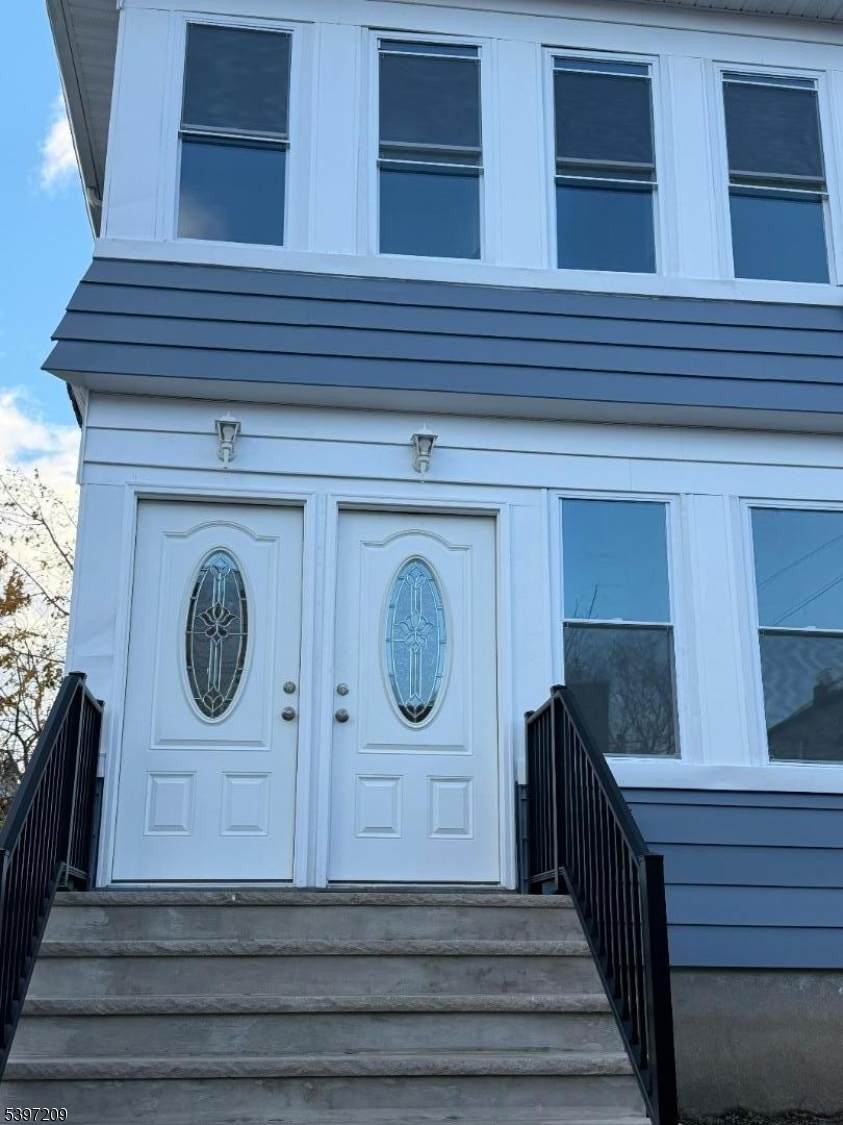 43 Hadley Ave - Photo 1