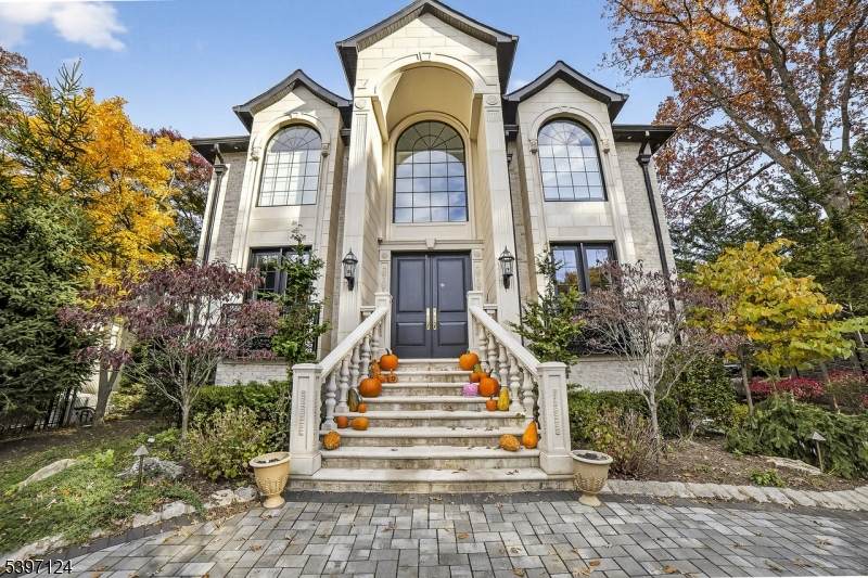 1096 Briar Way - Photo 1