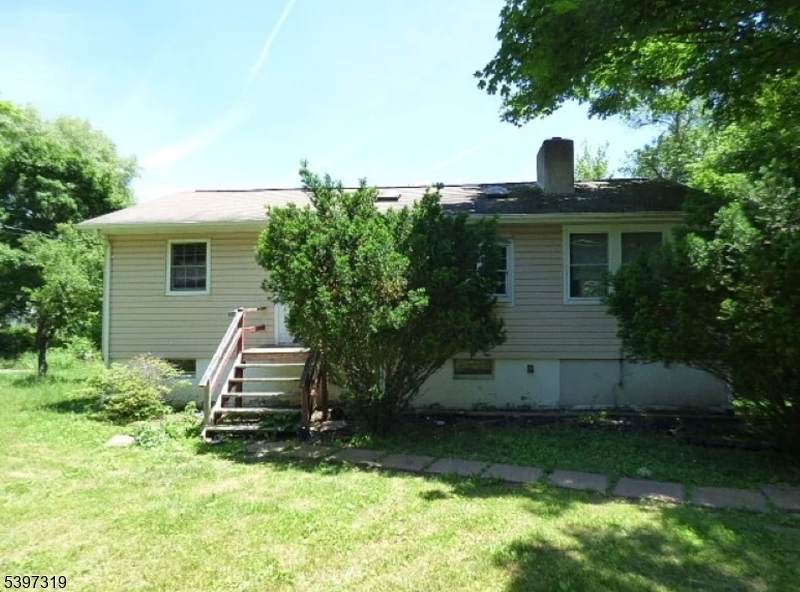 214 Mohican Rd - Photo 1