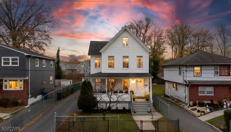 338 Manson Pl - Photo 1