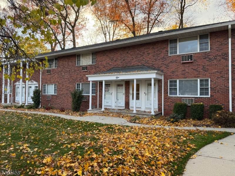 511 Washington Dr - Photo 1