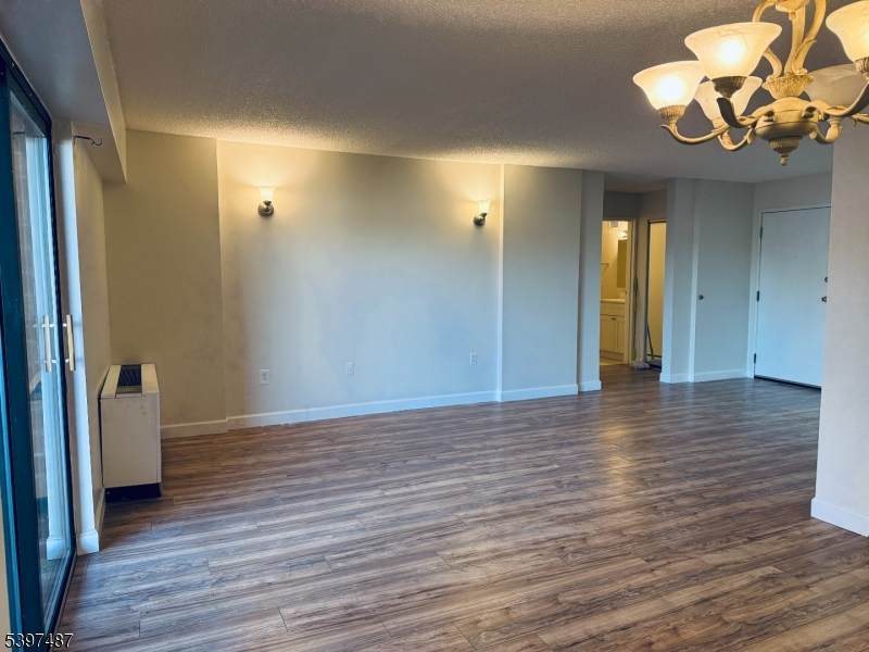 10 N Wood Ave - Photo 1