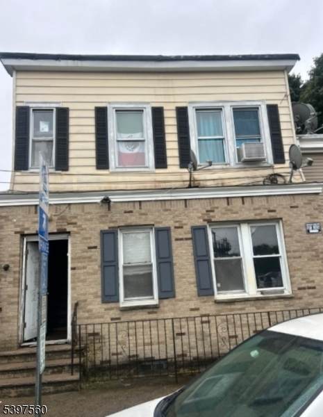 92 Lincoln Ave - Photo 1