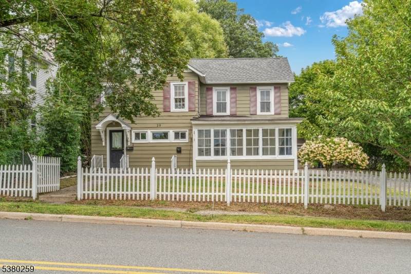 29 Walnut St - Photo 1