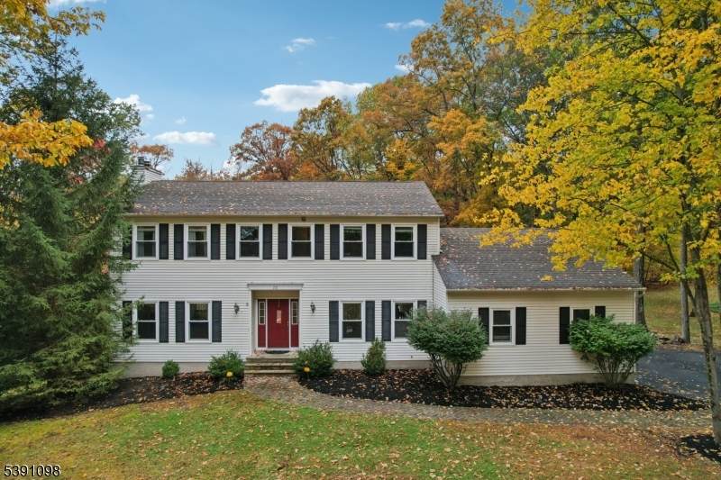 20 Northfield Dr - Photo 1