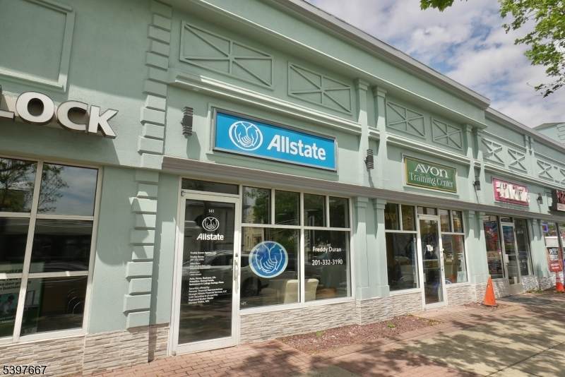 137 Washington Avenue - Photo 1