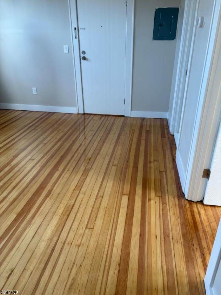 538 Bayway Avenue - Photo 1