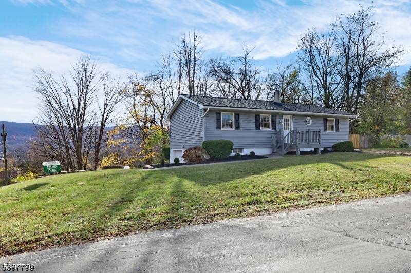 6 Van Buren Ave - Photo 1