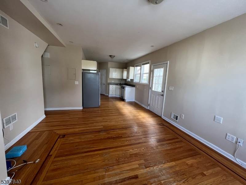 163 E 22Nd St - Photo 1