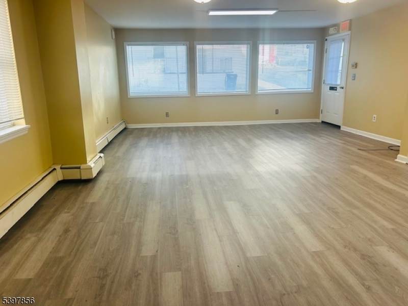 89 Main St - Photo 1