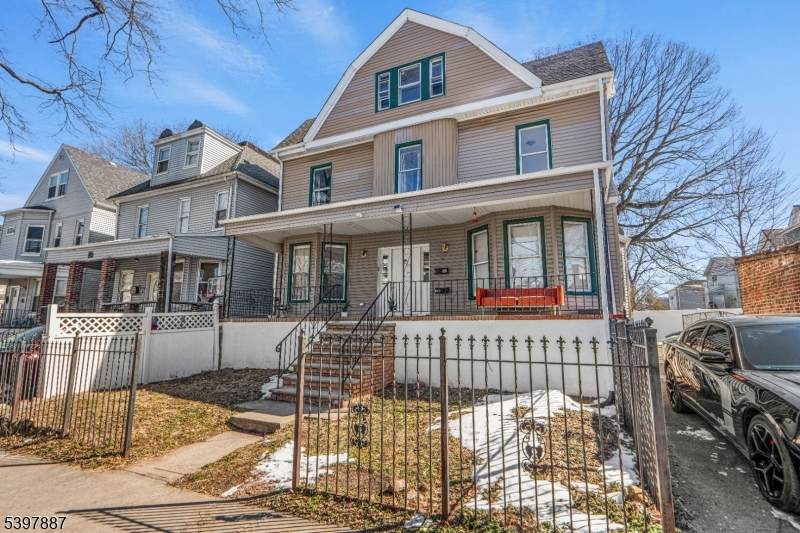 76 N 17Th St - Photo 1