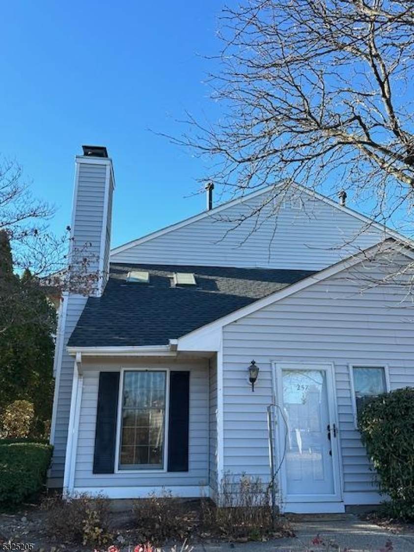 257 Kingbird Ct - Photo 1