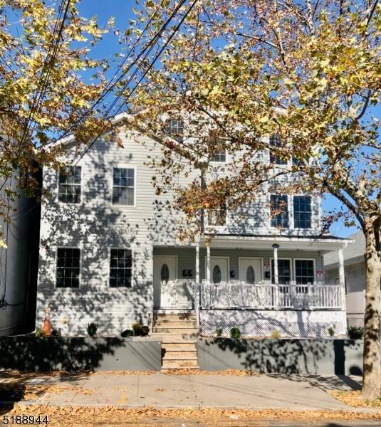 196 Burgess Pl - Photo 1