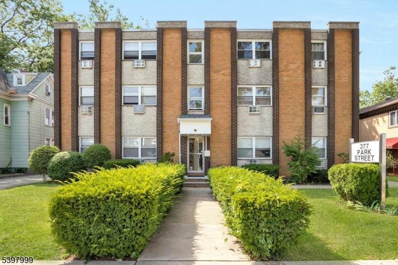 377 Park St - Photo 1