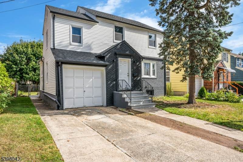 16 Pleasant Ave - Photo 1