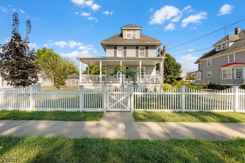 1107 North Ave - Photo 1