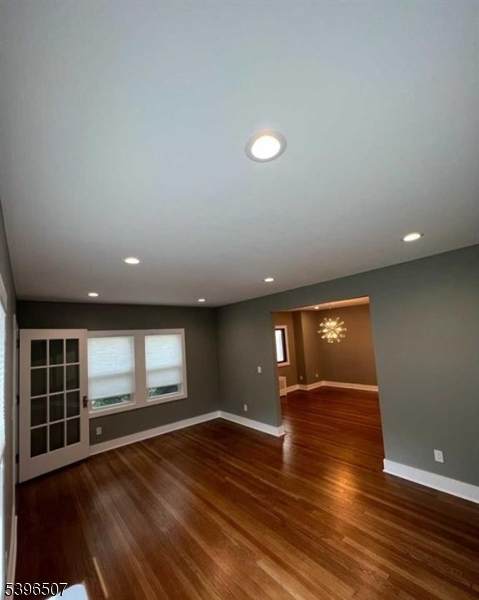 156 Washington Place - Photo 1