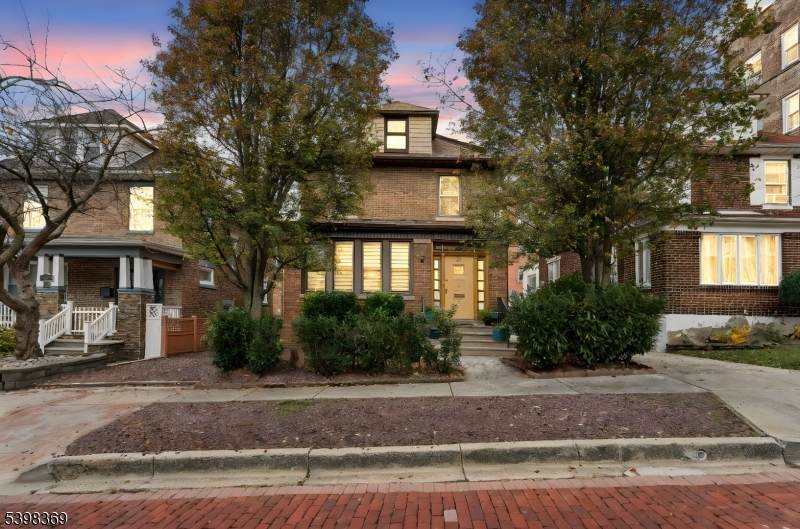 25 75Th St - Photo 1