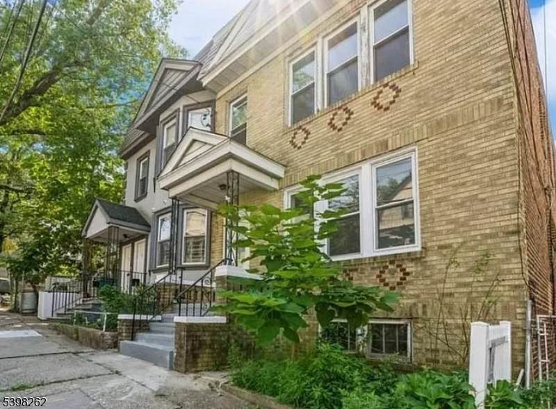 11 Montrose Ter - Photo 1