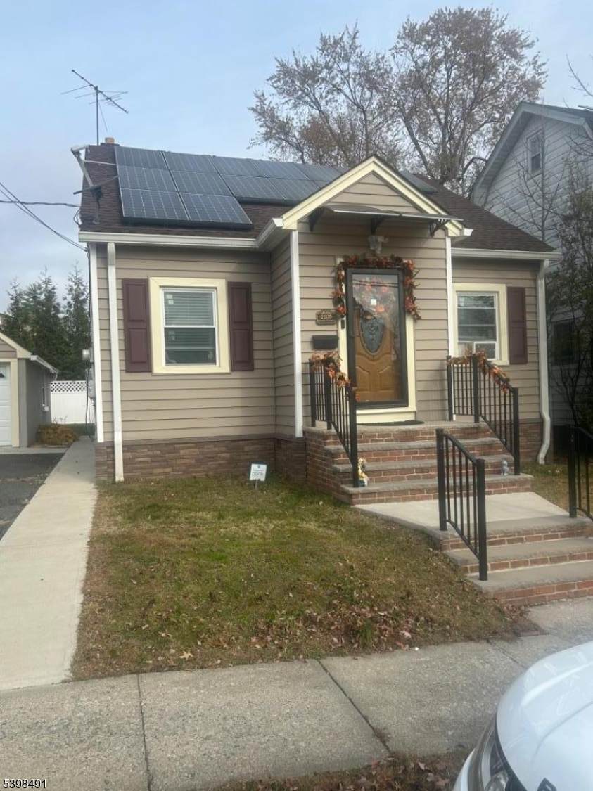 2105 Melrose Pkwy - Photo 1