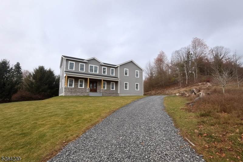 14 Sterling Dr - Photo 1