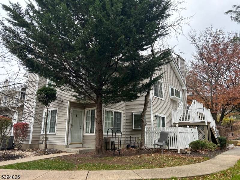 45 Stevens Court - Photo 1