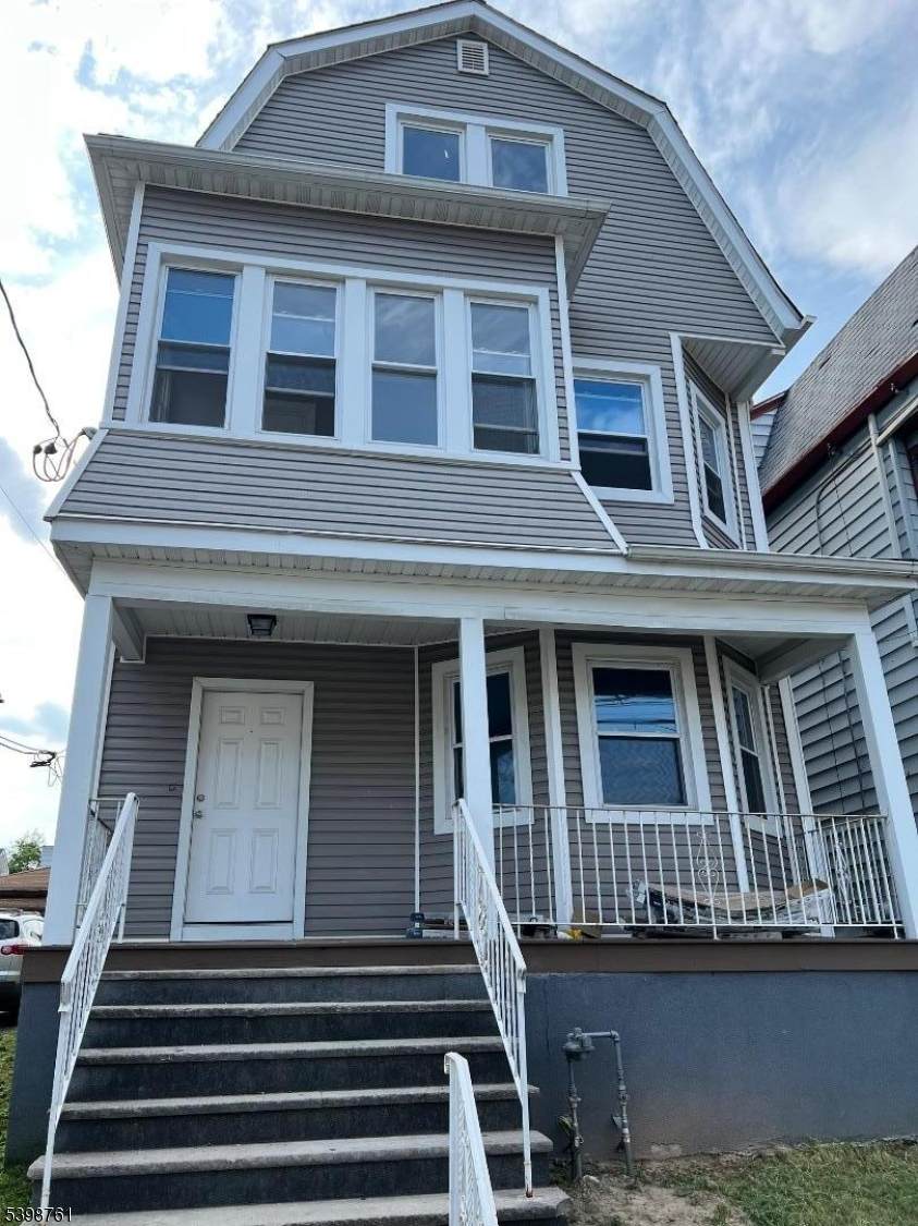 115 Isabella Ave - Photo 1