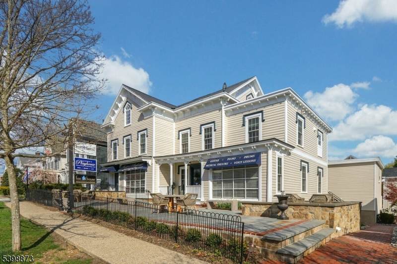 6 East Main St. - Photo 1