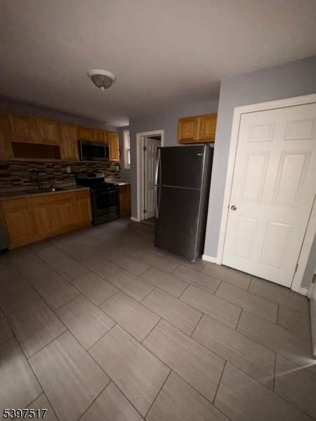 76 Heckel St - Photo 1