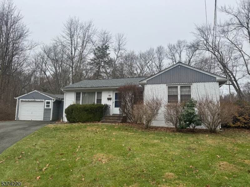 41 Eaton Ct - Photo 1