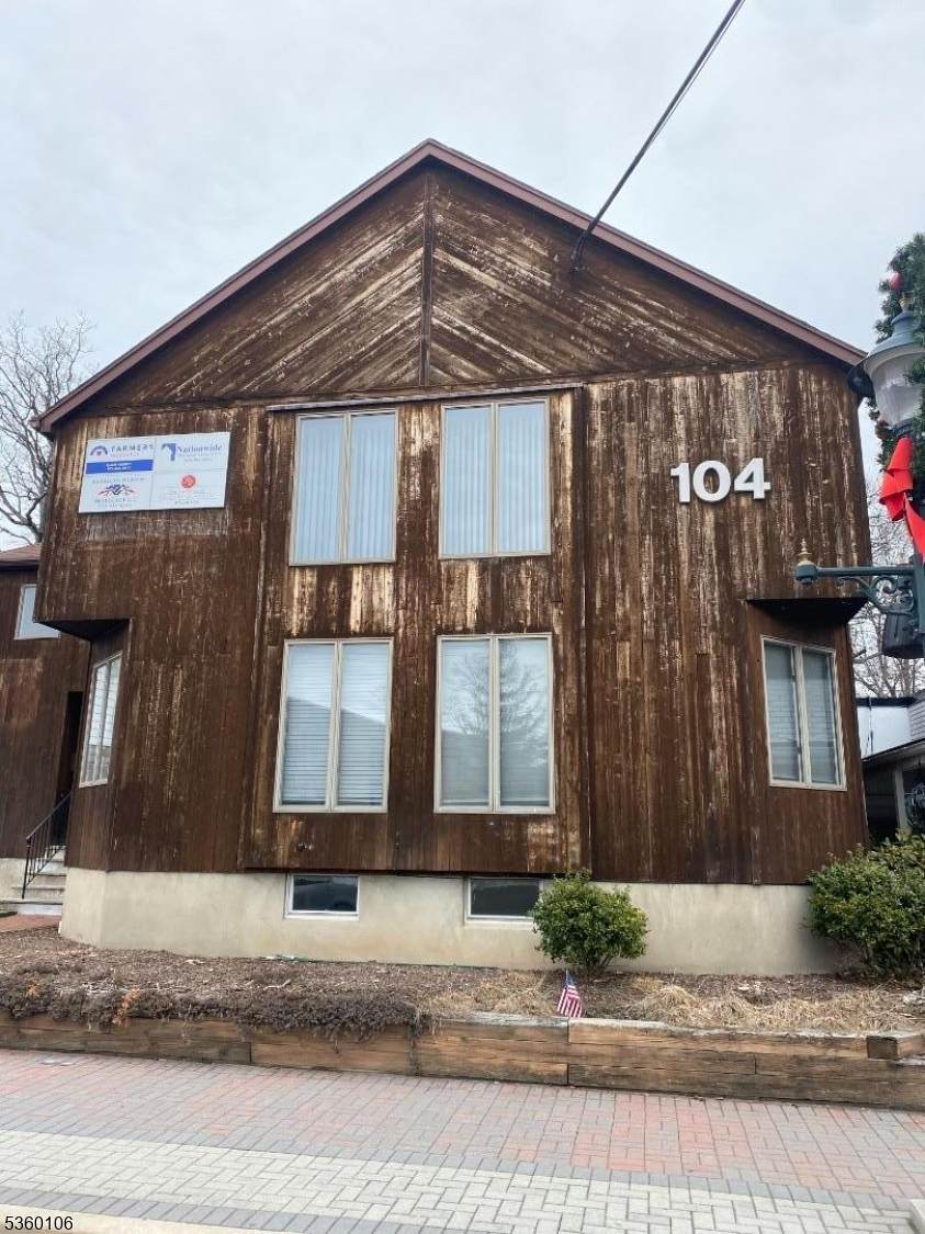 104 Broadway - Photo 1