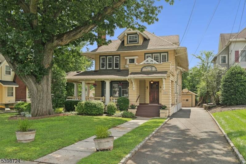 534 E Broad Street - Photo 1