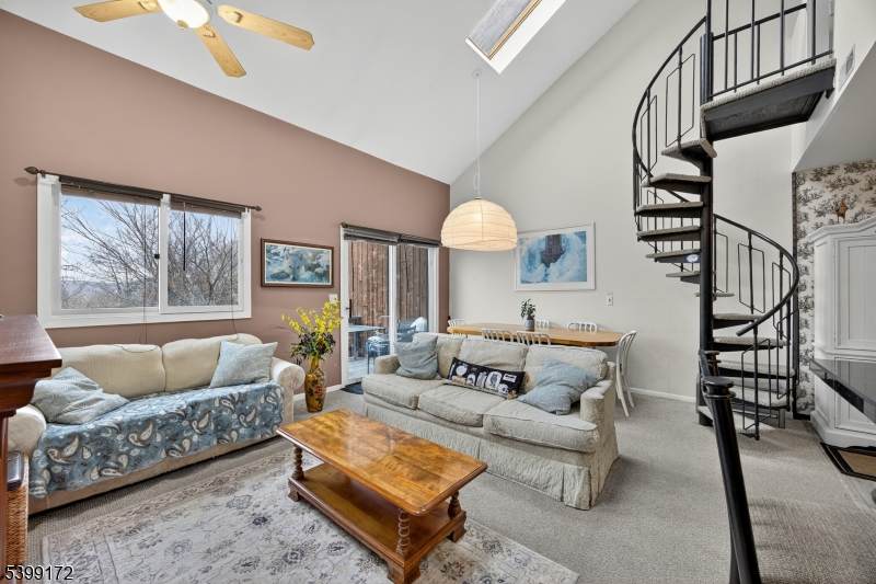 2 Sunrise Dr 6 - Photo 1