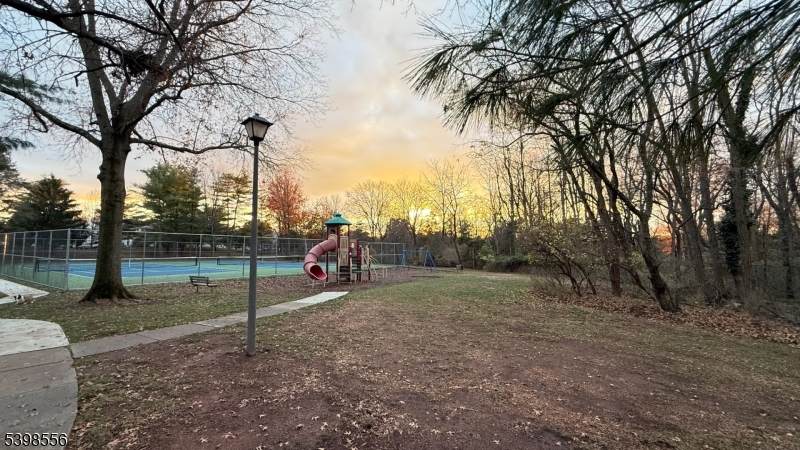 58 Canterbury Cir - Photo 1