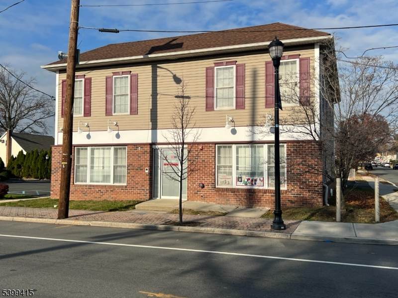 1879 Morris Ave - Photo 1