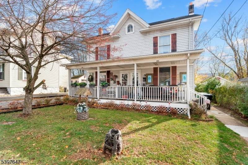 193 W Washington Ave - Photo 1