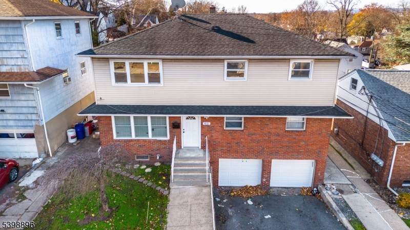 413 Essex St - Photo 1