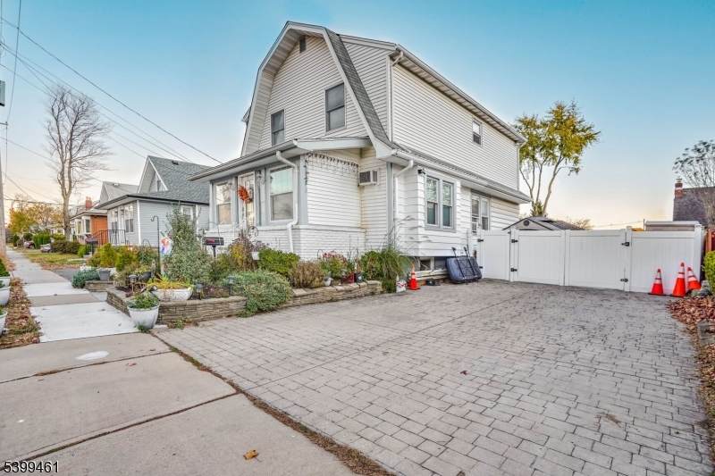 3 Bergen Ave - Photo 1