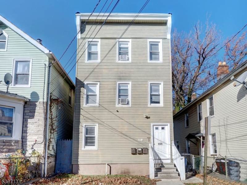 165 Central Pl - Photo 1