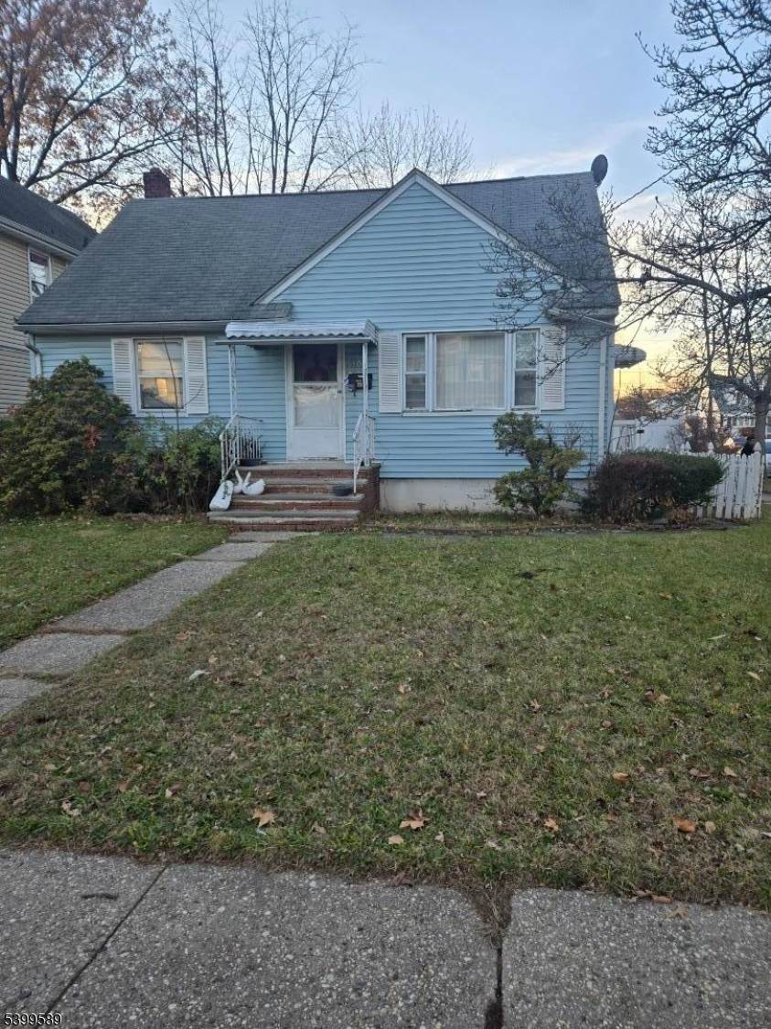 502 Drake Ave - Photo 1