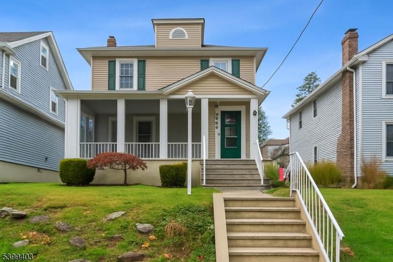 149 Crestwood Ave - Photo 1