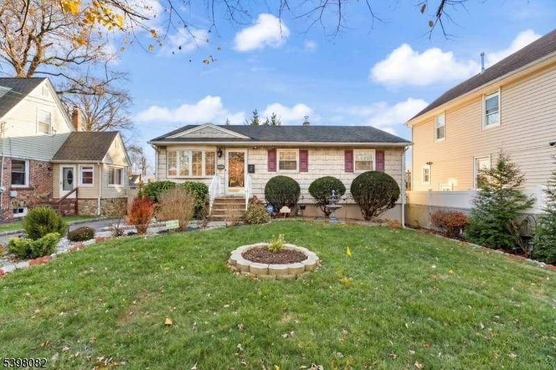 698 W Lake Ave - Photo 1