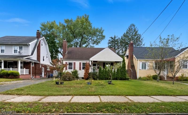 153 Arlington Ave - Photo 1